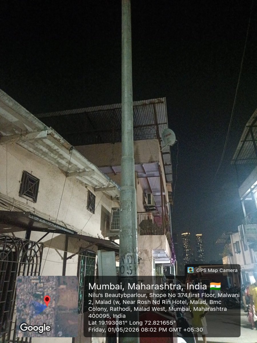 altafthara's tweet photo. @Adani_Elec_Mum
The street light pole installed over a month ago, but no LED light yet. The full lane is in darkness. Please fix this urgently.

Location - near old post office, block no 3, malwani, malad west https://t.co/NCR5IEBONv