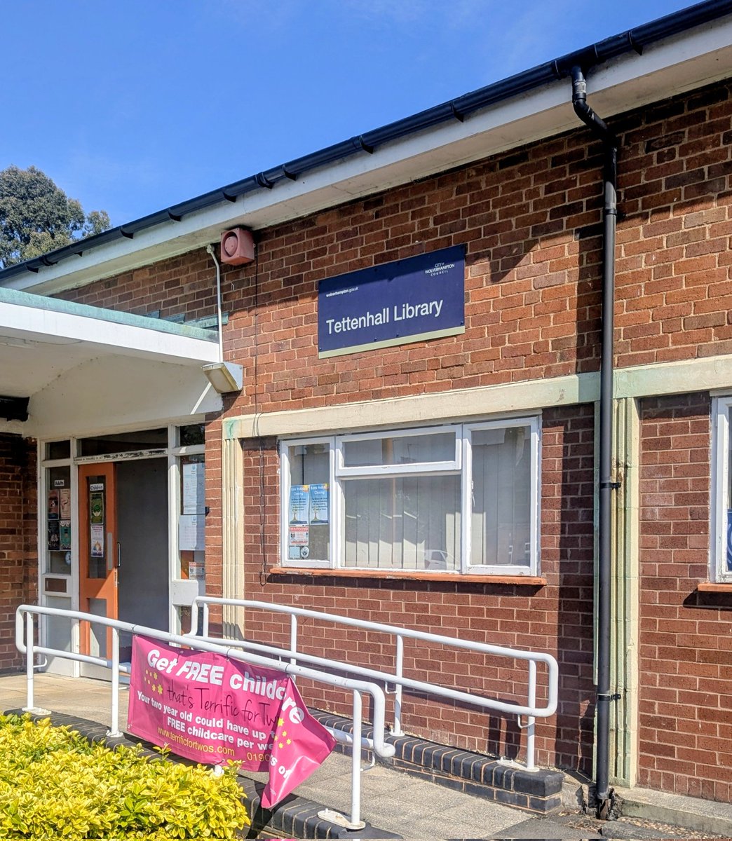 TettenhallWMP's tweet image. A busy day for Tettenhall PCSO'S first a visit too Tettenhall library, then a foot patrol around Penk Rise due to concerns about ASB and drug dealing #YouSaidWeDid.#communitypolicing