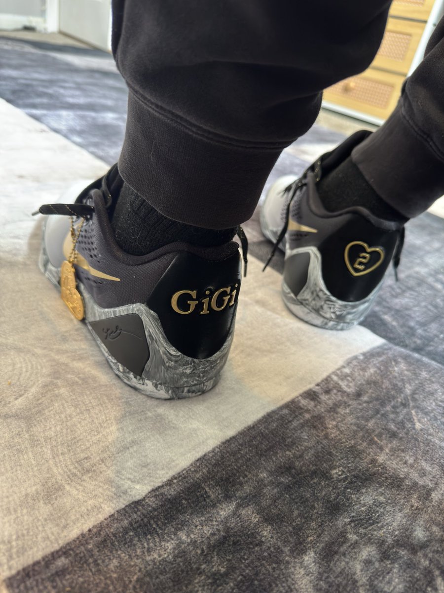 GreenGoblin734's tweet photo. Starting off #FireFridays on a good note! Nike Kobe 9 Elite Low EM Protro #RipKobe #RipGiGi #MambaForever #MambaMentality #Nike #GirlDad #HappyMambacitaDay https://t.co/uhn3qIysFr