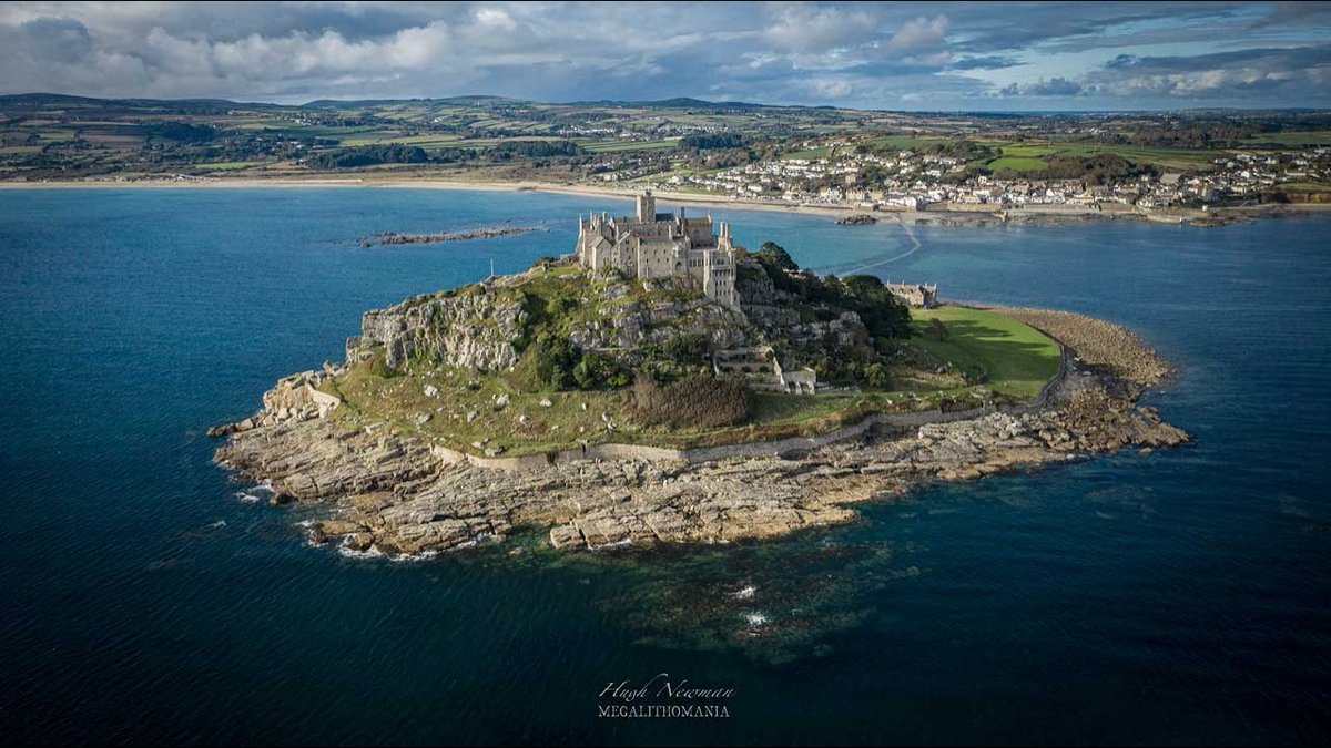 MEGALITHOMANIA's tweet image. Ancient Cornwall #Aerial Exploration Featuring St Michael’s Mount, Merry Maidens and the Pipers, Boscawen-un Stone Circle &amp;amp; Mên-an-Tol holed stone:  youtu.be/vBaVgW-CSso?si…

Footage by @HughNewmanUK of #Megalithomania