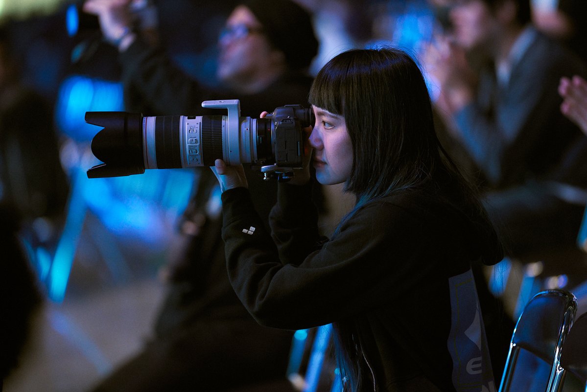 映写研 tweet media