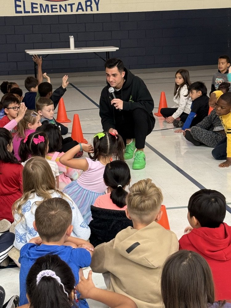 MrHarrisEE's tweet photo. Today we had the Vitt Factor Assembly. Our students learned how they can be a better person and motivated to improve! https://t.co/lCFrsjmrOa