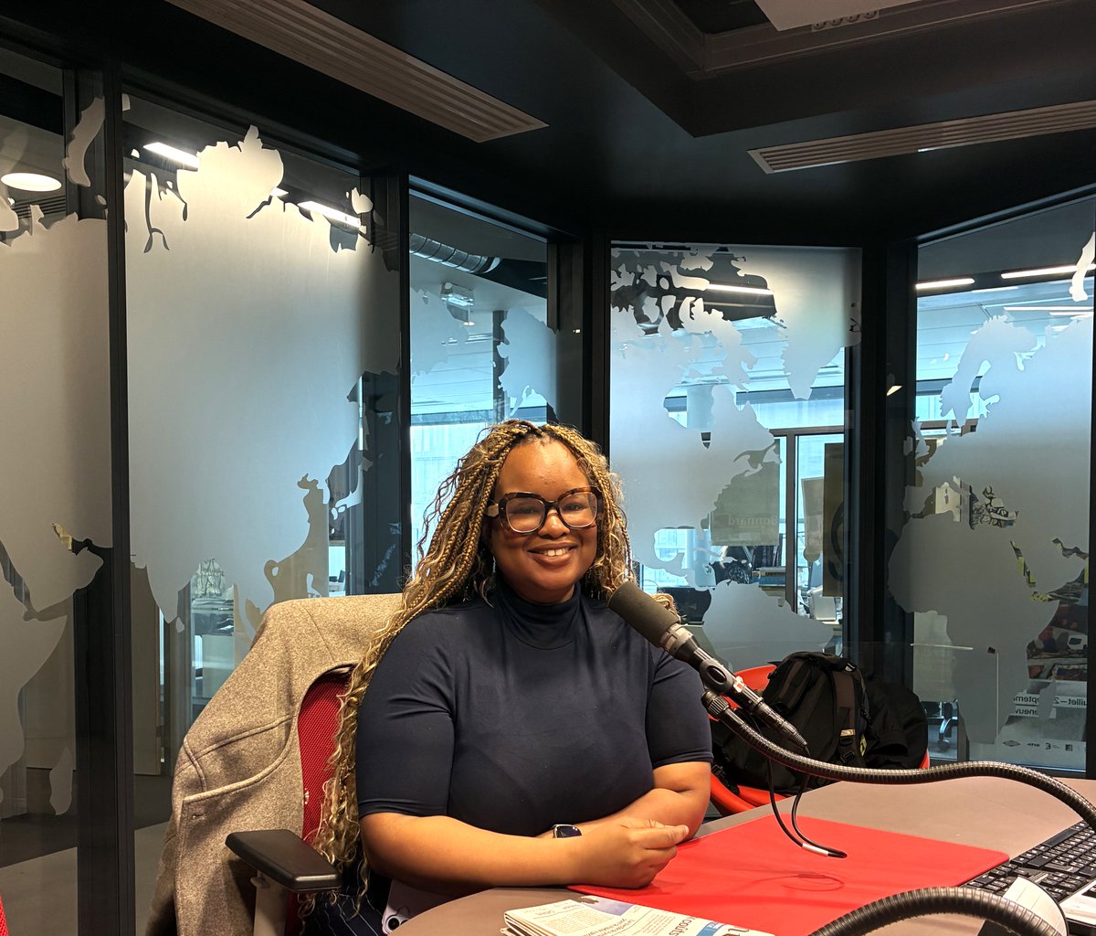 RFI_Litterature's tweet image. Aujourd'hui dans #LittératureSansFrontières grand entretien avec Oyinkan Braithwaite pour une plongée fantastique dans une famille à Lagos où 3 générations de femmes sont condamnées au désamour @EdLacroisee. A (ré)écouter en #podcast ici : rfi.my/Cf4f @RFI @RFIAfrique