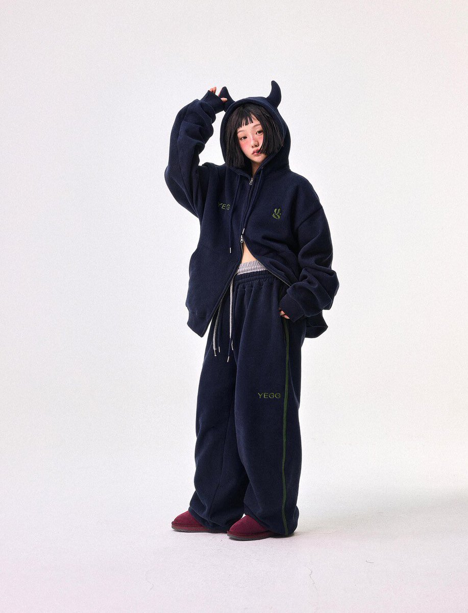FRUITS ZIPPER 櫻井優衣ちゃん着用😈💚 YEGG Devil Hoodie Navy