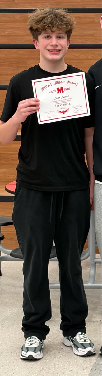 LiamFarrell2030's tweet photo. Change happens when you put in the work. Basketball ended in February, I have gone from 145 lbs to 165 lbs. Mindset, Nutrition and the will to better myself to stay hungry. Locked In! https://t.co/j5CTbOsLH5