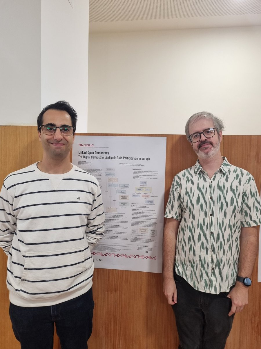 hgoliv's tweet photo. Last Wednesday at the CISUC Summit! With first-year PhD students Paulo, @joaquimsantos78, Tomás. #CISUC https://t.co/ywhN2QcQiy