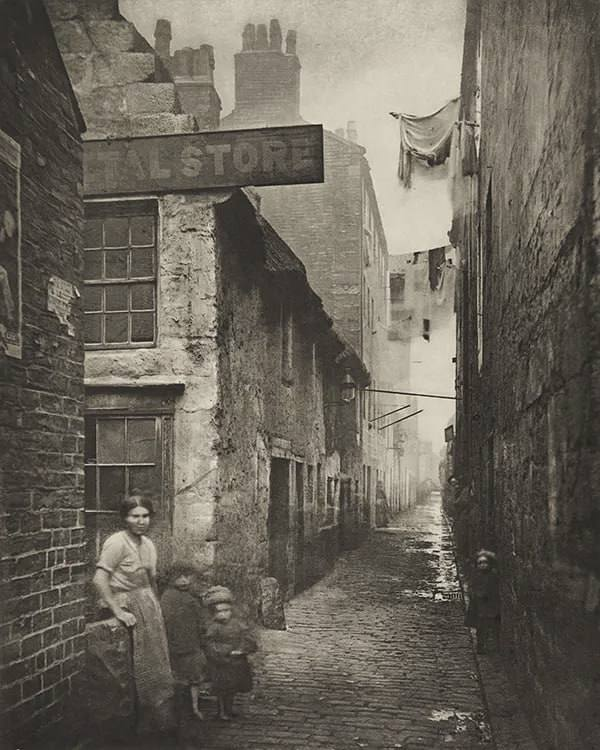 Bygone Britain tweet media