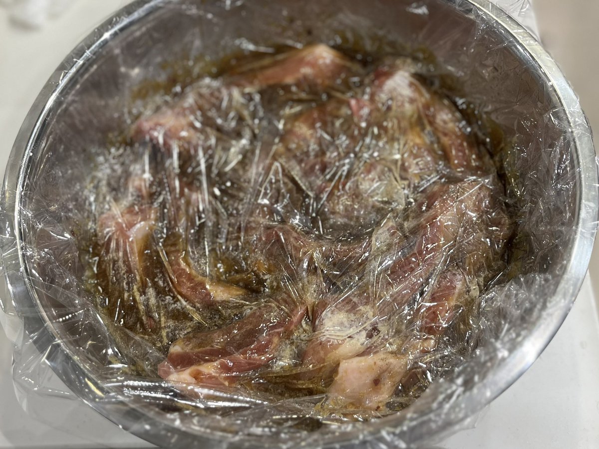 今日はパパんのリクエストで スペアリブを作った💨 今回は煮込みでは