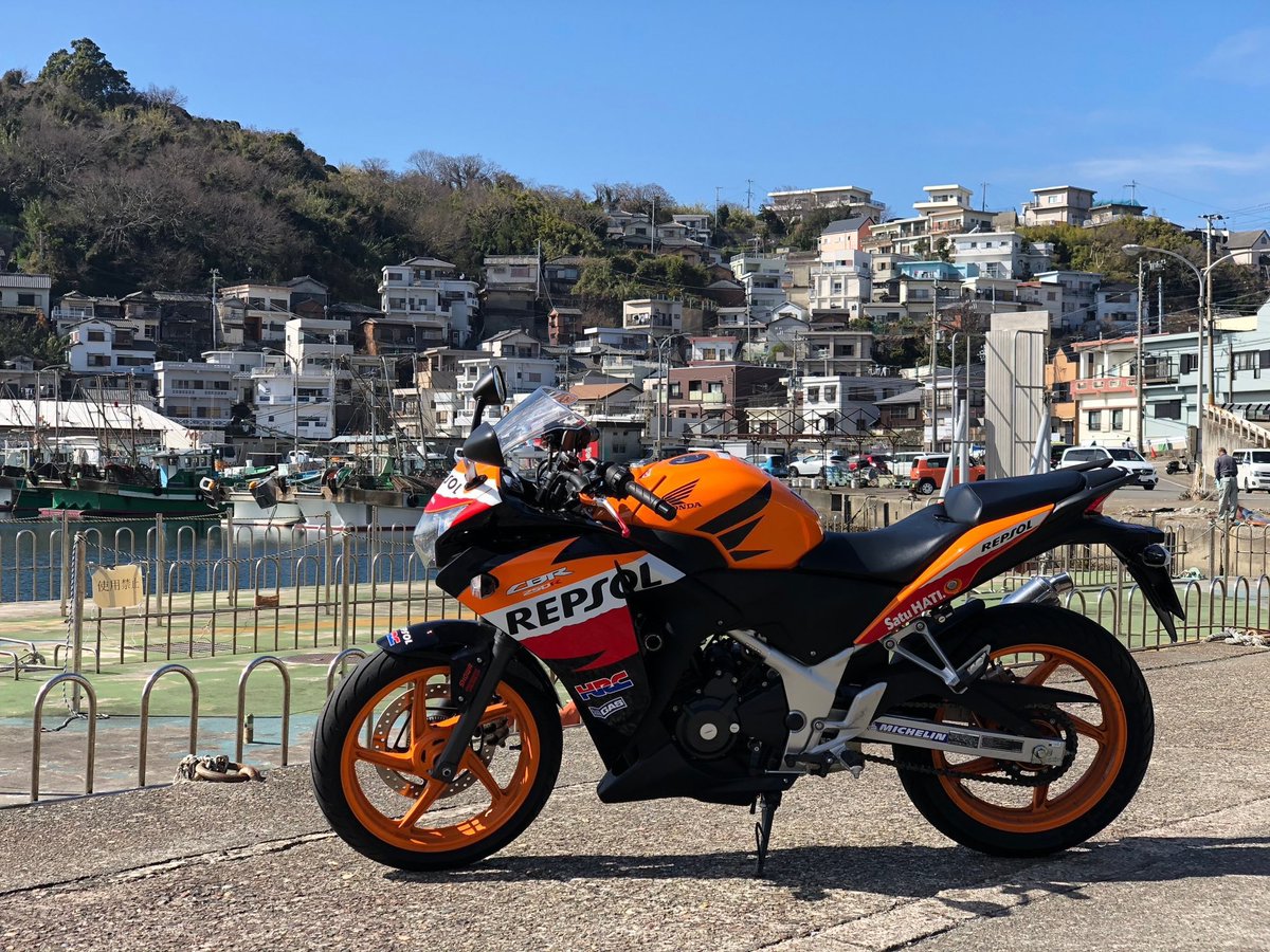 Repsol1968's tweet image. 毎月1日は単気筒の日と言う事で
#単気筒の日 
#MC41
#CBR 
#HONDA