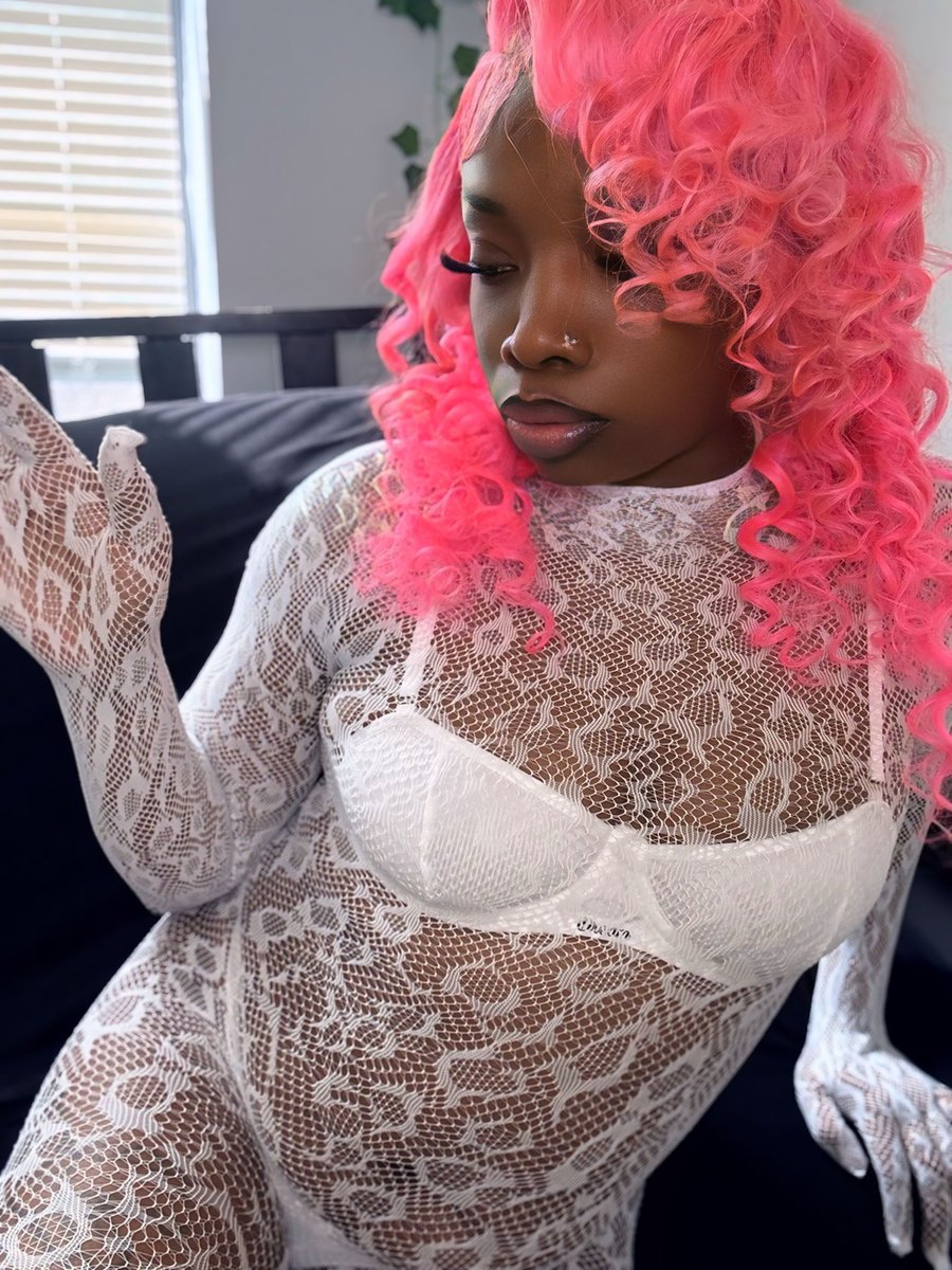 Your Favorite Masseuse tweet media