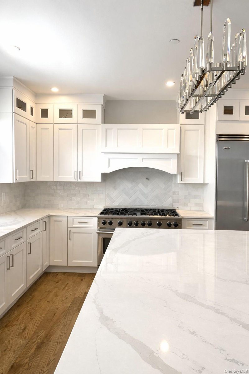 AdamButter's tweet photo. 3810 Greentree Drive, Oceanside, NY, 11572
6 bed | 4.5 bath 5200 Sq. Ft.
Active | 1690000
https://t.co/zP6dgfxH1D
Welcome to 3810 Greentree Drive, built 2022, a one-of-a-kind custom luxury residence offering rare water and park views, resort-style outdoor living, and unmatched... https://t.co/0yFfHyZ7sq