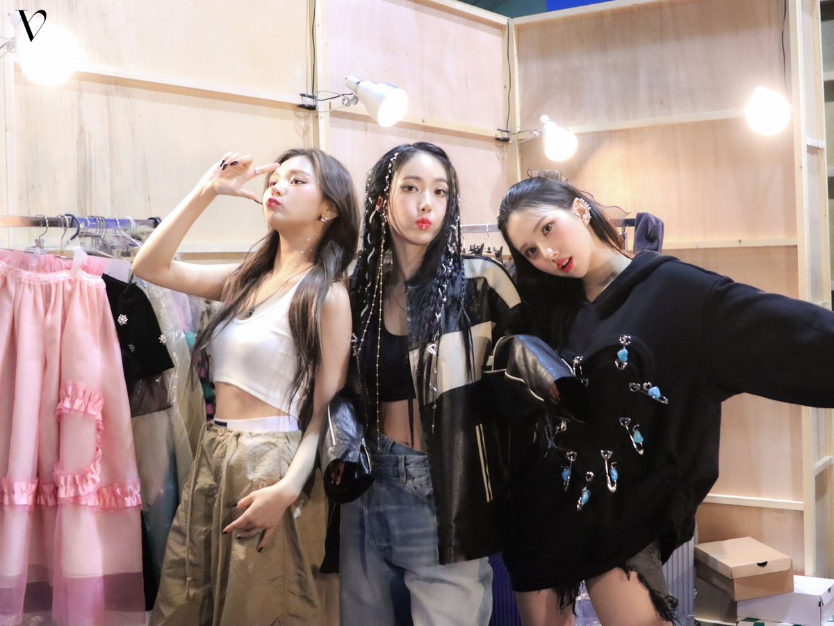 베리 tweet media
