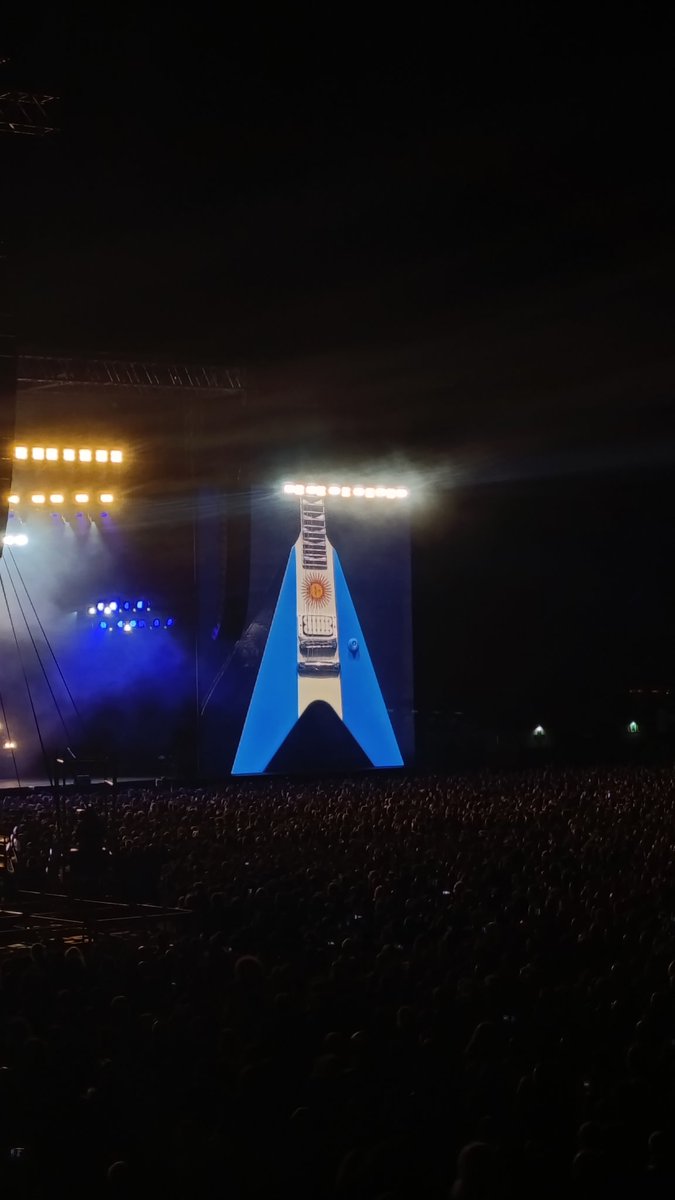 que locura lpm, impecable el colo mustaine 😭🙏🏼