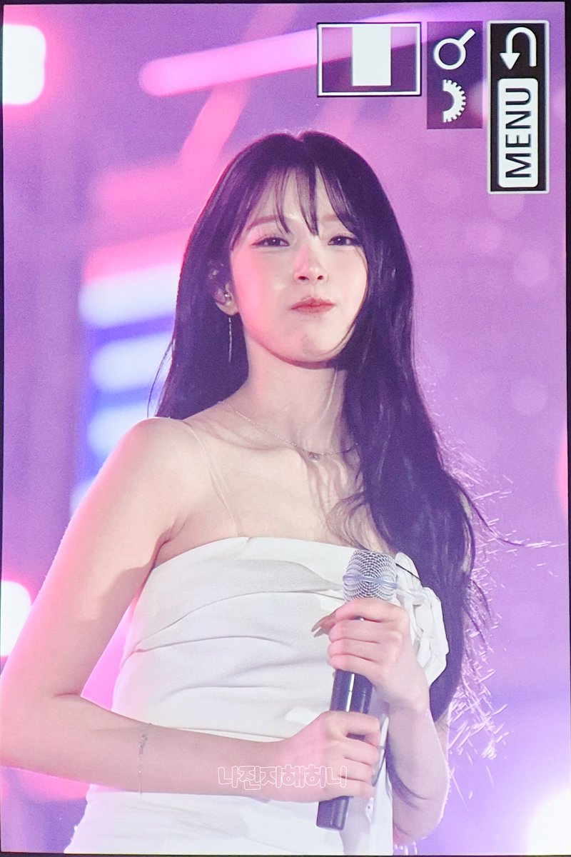 나진지해허니 tweet media