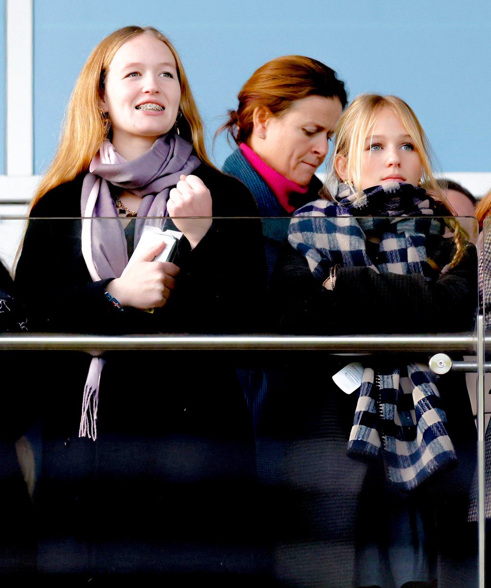 royalchildren_'s tweet photo. Savannah Phillips and Isla Phillips attend the New Year's Day Racing Meet, at Cheltenham Racecourse in Cheltenham, England 🏇 -January 1st 2026.
.
📷 : Max Mumby/@GettyImages
.
#SavannahPhillips #IslaPhillips https://t.co/egeNl6EB8e