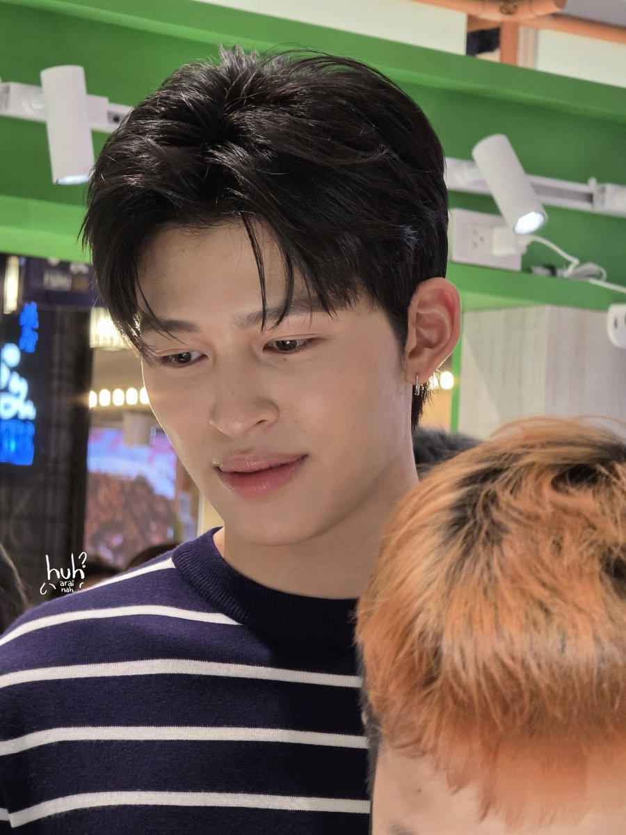 ห๊ะ﹢♡﹒ tweet media