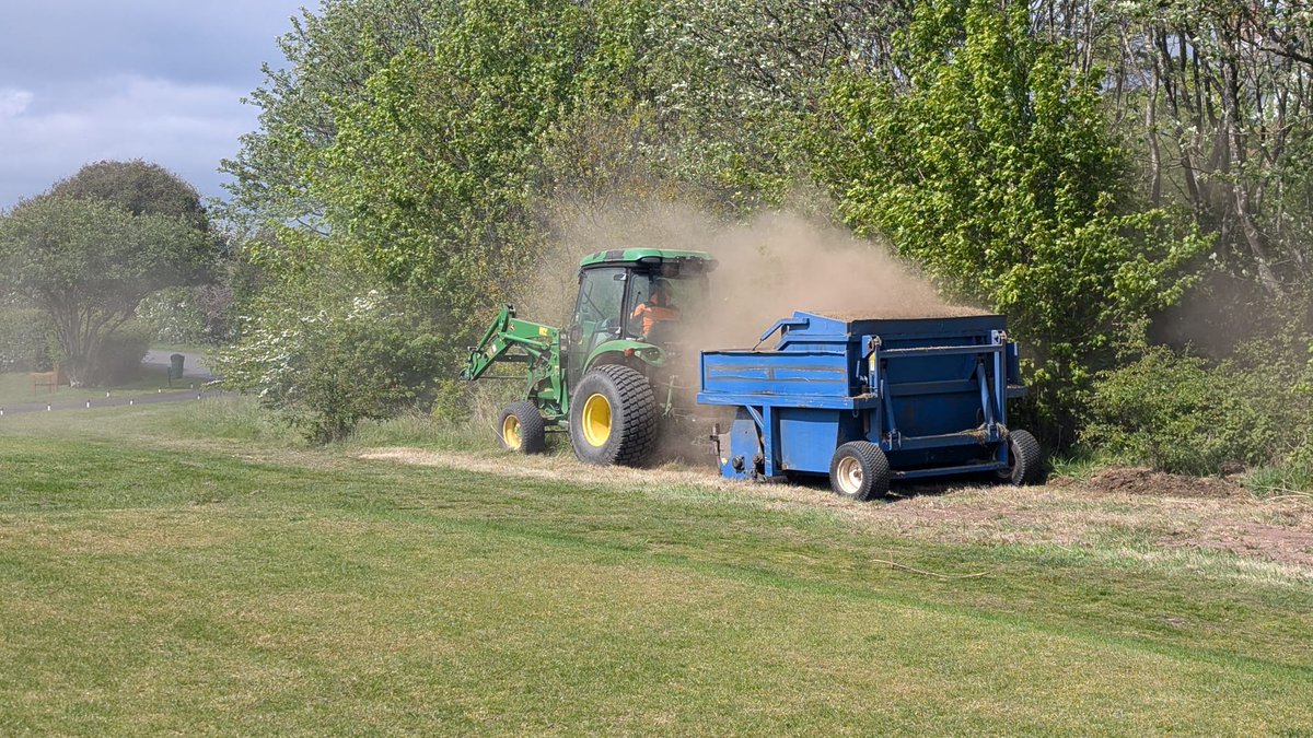 CaldygcGreens's tweet image. Cool starts and warm afternoons, and must be one of the first April's ever. Grubbed out gorse, and stump holes, have had a pass with Richard, and most of the low points have been topped with compost. Tees and surrounds cut today, and Lukasz got his wish, approaches by hand #Boom