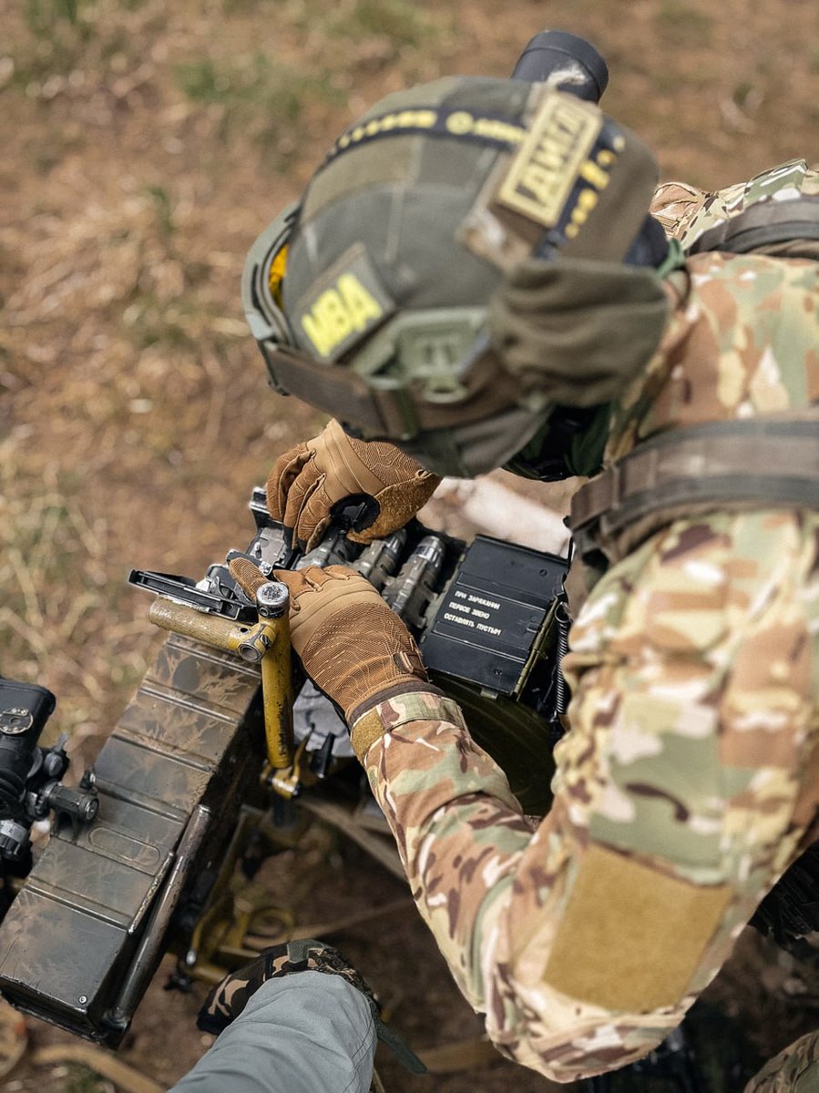 TheGreyPatriot_'s tweet photo. π§πΎπ·πΊ Today's AGS-17 operation training for Internal Troops spetsnaz units in Minsk Oblast.
Notice local Belarusian slightly modernized AGS-17 being present.
#Russia #Belarus #Belarusian #Today #InternalTroops #Police #Spetsnaz #Security #Tactical #AGS17 #Grenade https://t.co/lmkDYp34N6