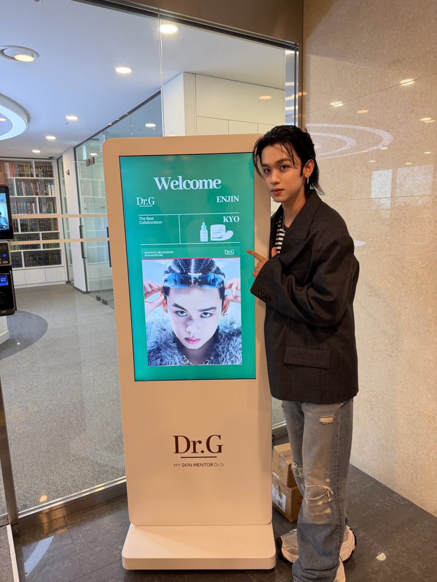 official_enjin's tweet image. 《#KYO》

どうもKYOです
ゴールデンウィークたのしんでる？
今日から！
Dr.G×ENJIN！
たくさん使ってね🫒🫒

#ENJIN
#ENJIN_KYO