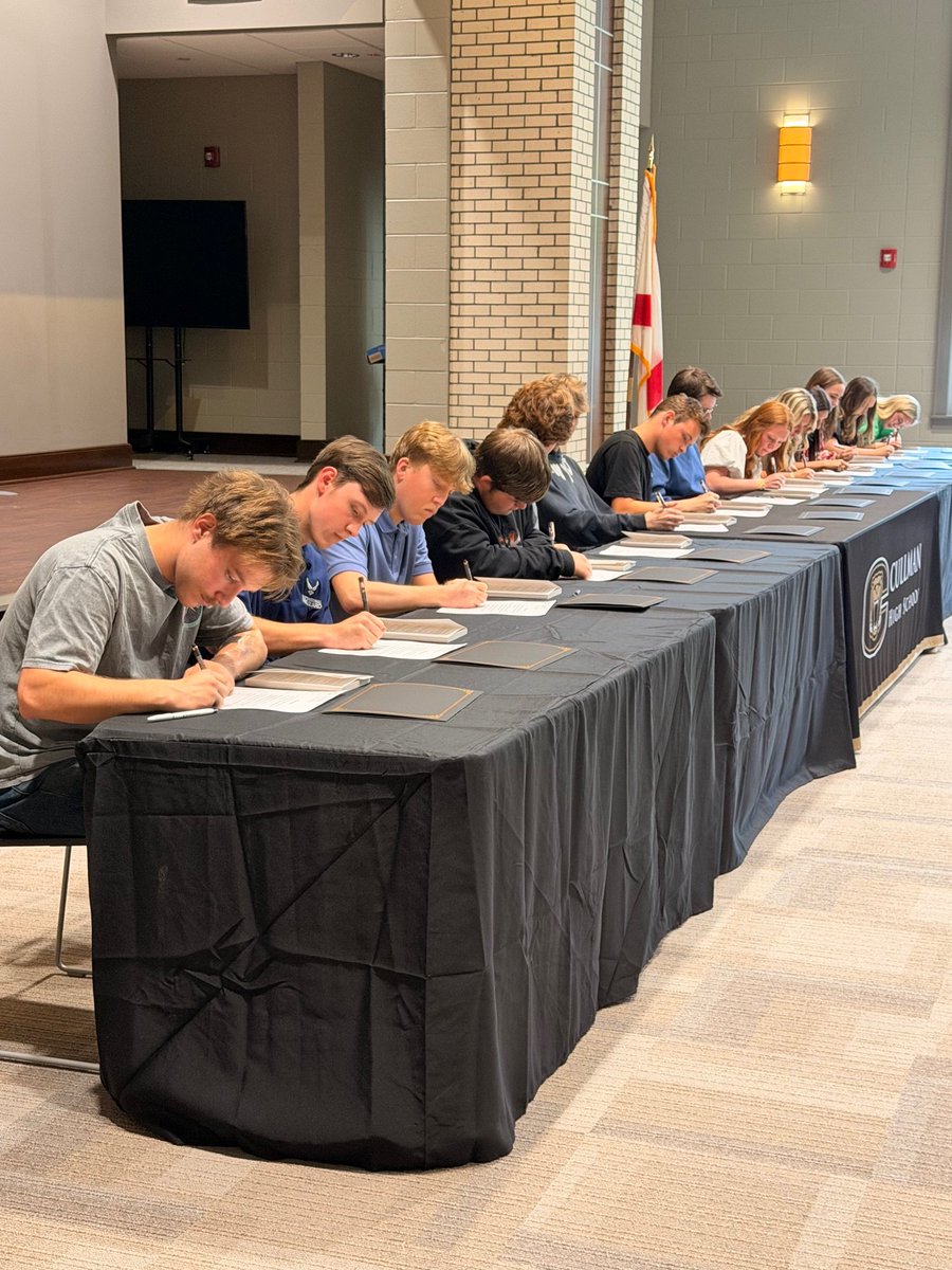 CareerCoachCCS's tweet image. We celebrated our seniors at @CullmanCats CTE Signing Day as they committed to technical training, teacher education, military service, and industry careers after graduation! 🎉 @LindsayBrannon @BOECullmanCity @kkallhoff 
#CTESigningDay #CTE #CareerReady