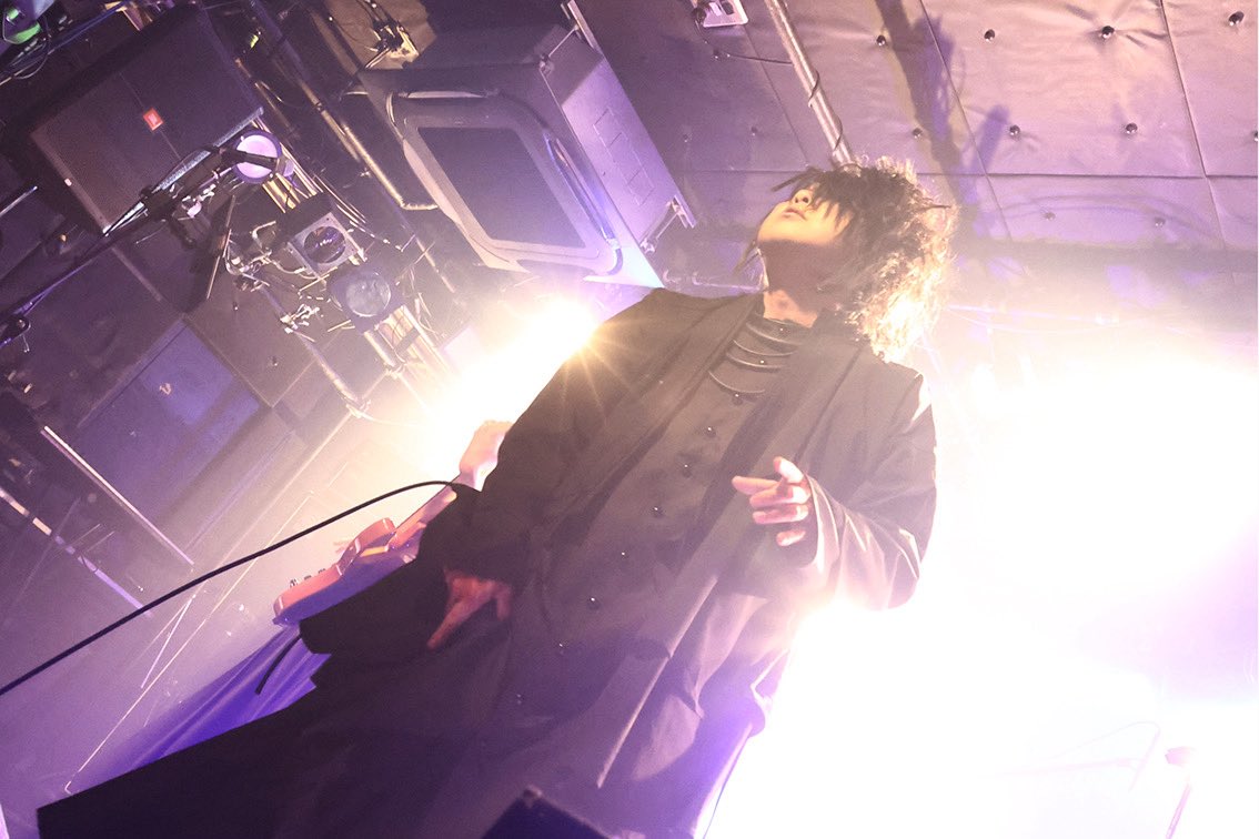 HEROINE_official tweet media