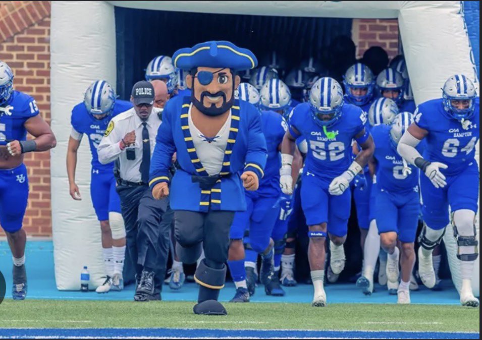JuFarris29's tweet image. Blessed to receive my 4th D1 offer from Hampton University!! @dyrri_mccain @Coach_BriceMHS @MrPaulHutsonJr @WillVapreps