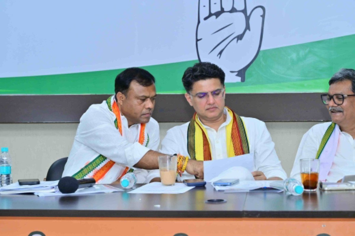 yogesh2727sh1's tweet image. केरलम से फ्री होकर छग को संभाल रहे सचिन पायलट.... पायलट को कुशल संगठन कर्ता माना जाता है नए लोगों और युवाओं को आगे लाने में महारत हासिल है