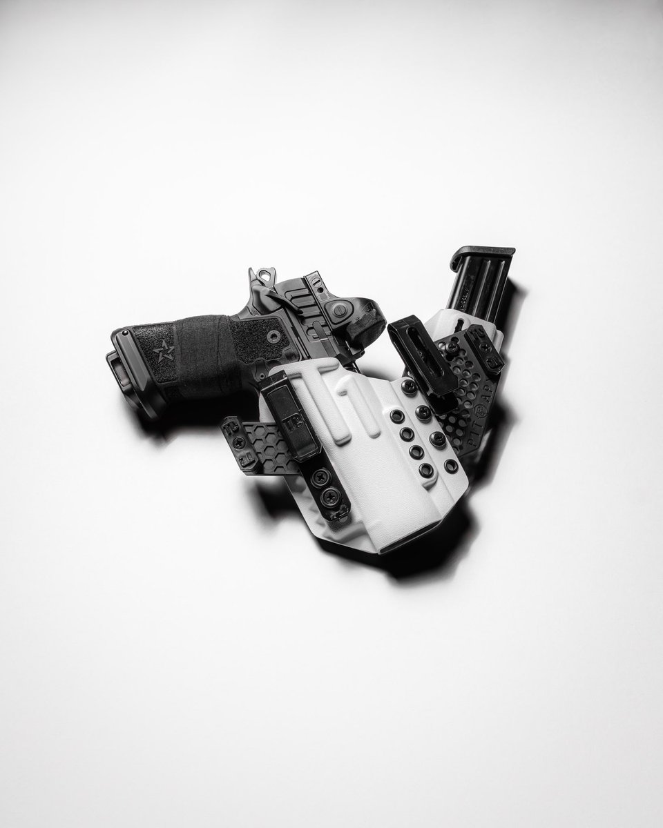 doxmedia's tweet image. Tier 1 Concealed APX “Panda spec”

#staccato #pewpew #photography