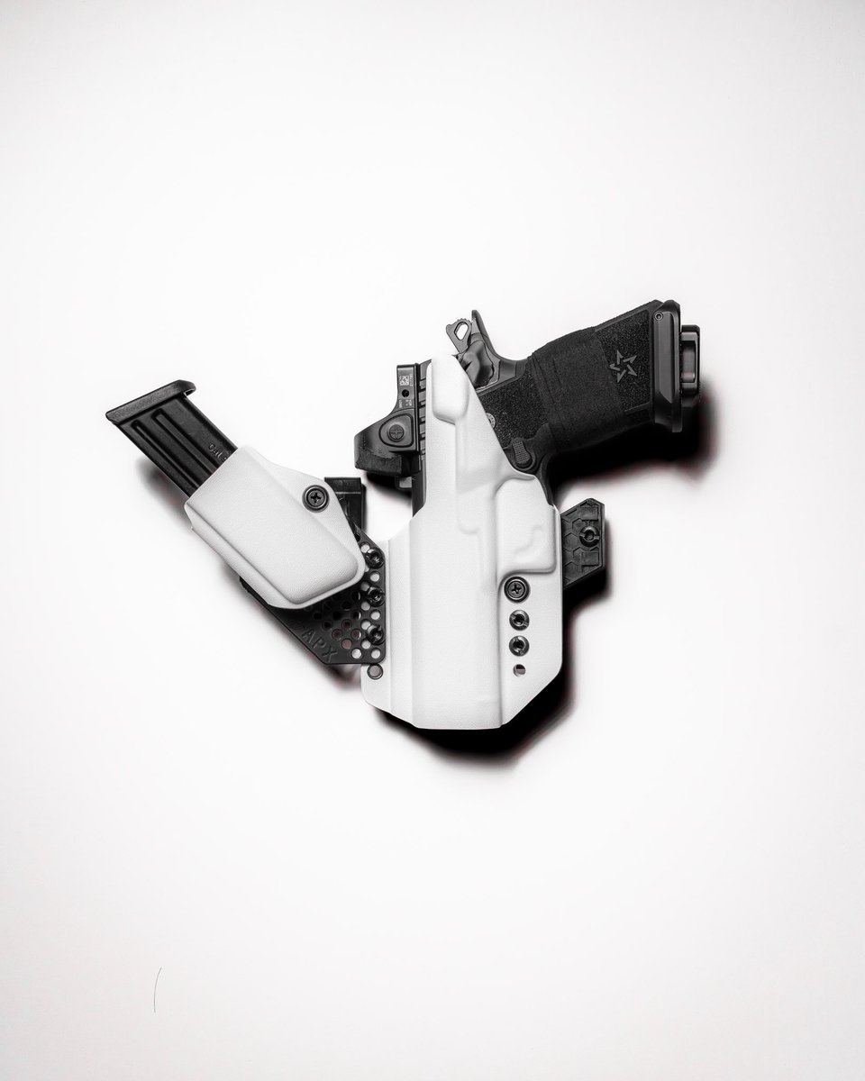 doxmedia's tweet image. Tier 1 Concealed APX “Panda spec”

#staccato #pewpew #photography