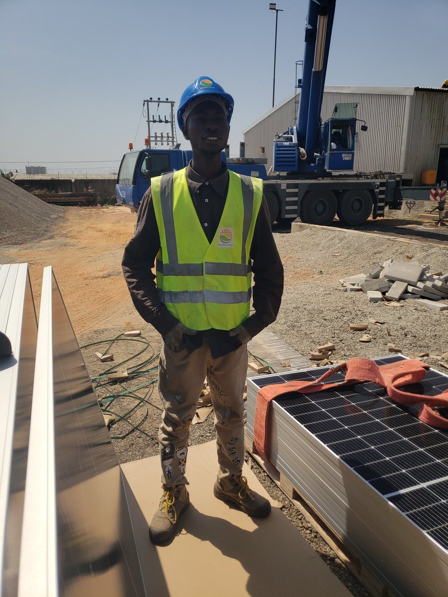 smahzy's tweet image. Both Industrial and Domestical installations i Active 

#workersday 
#1MayıstaKademe 
#solar