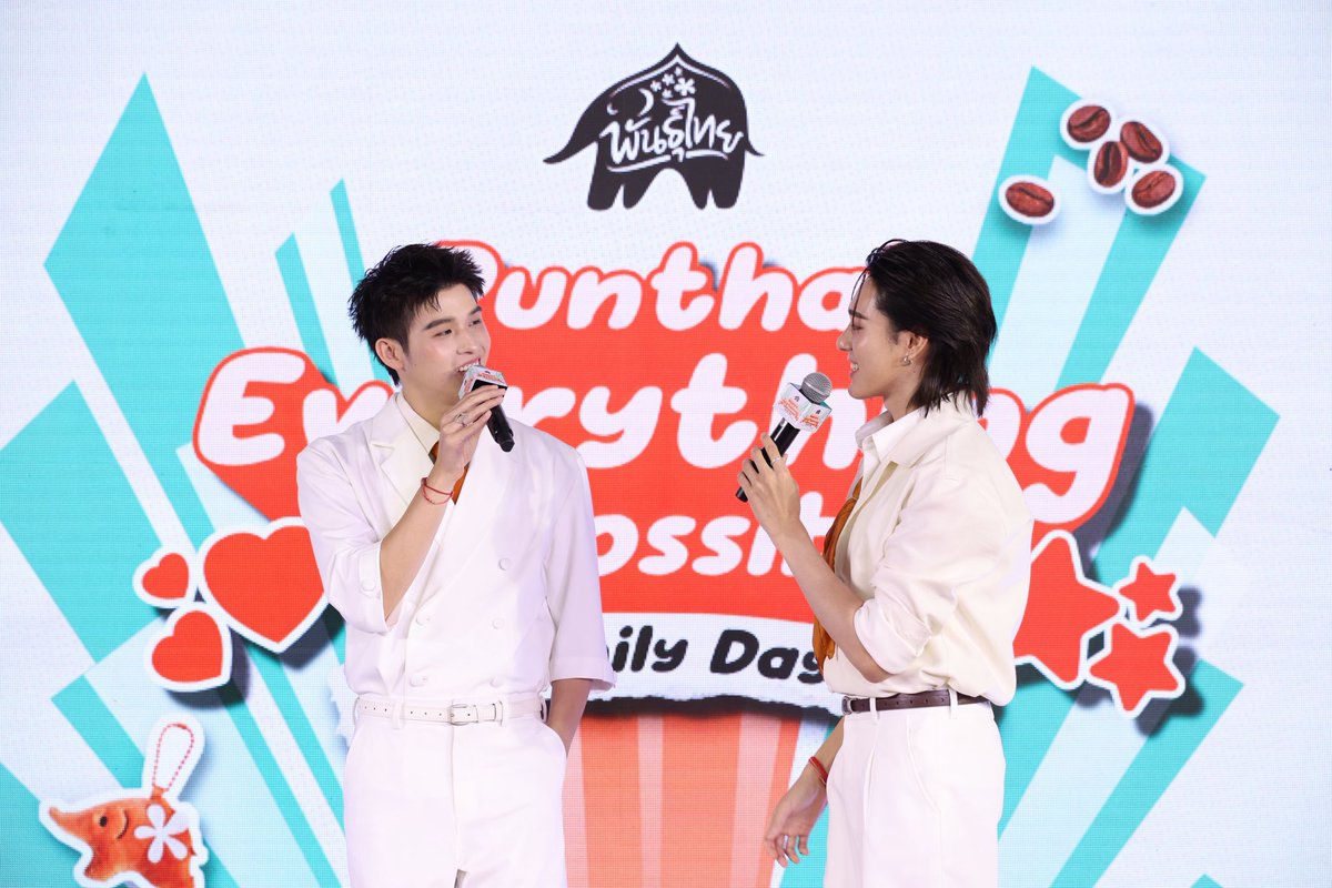forfanschannel's tweet photo. ในงานยังมีความฟินกับภารกิจประชันไอเดีย “พันธุ์ไทย D.I.Y.” Team A สกาย+สไมล์
Team B นานิ+นีออนน่า ทั้งสองทีมต้องร่วมกันครีเอตเมนูเครื่องดื่มในโจทย์ “ใส่ความเป็นตัวเองลงไปในแก้ว” งานนี้งัดไอเดียมาสู้กันเต็มที่
#พันธุ์ไทยอะไรก็เป็นไปได้
#PunthaixSkyNani
#PunthaiEverythingisPossible https://t.co/7E6F0cEski