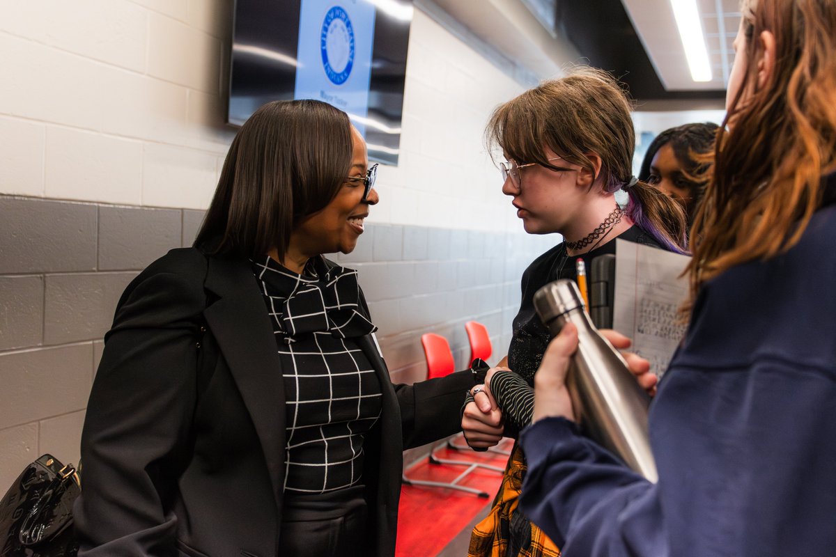 Mayor Sharon Tucker tweet media
