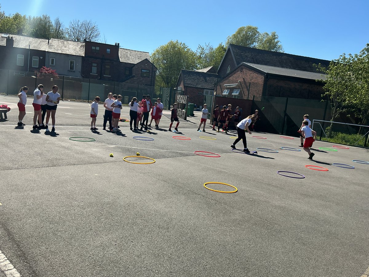 StSaviourCE's tweet photo. Y6 enjoying PE in the sunshine this week #StSavPE https://t.co/wqvJxyzqXy