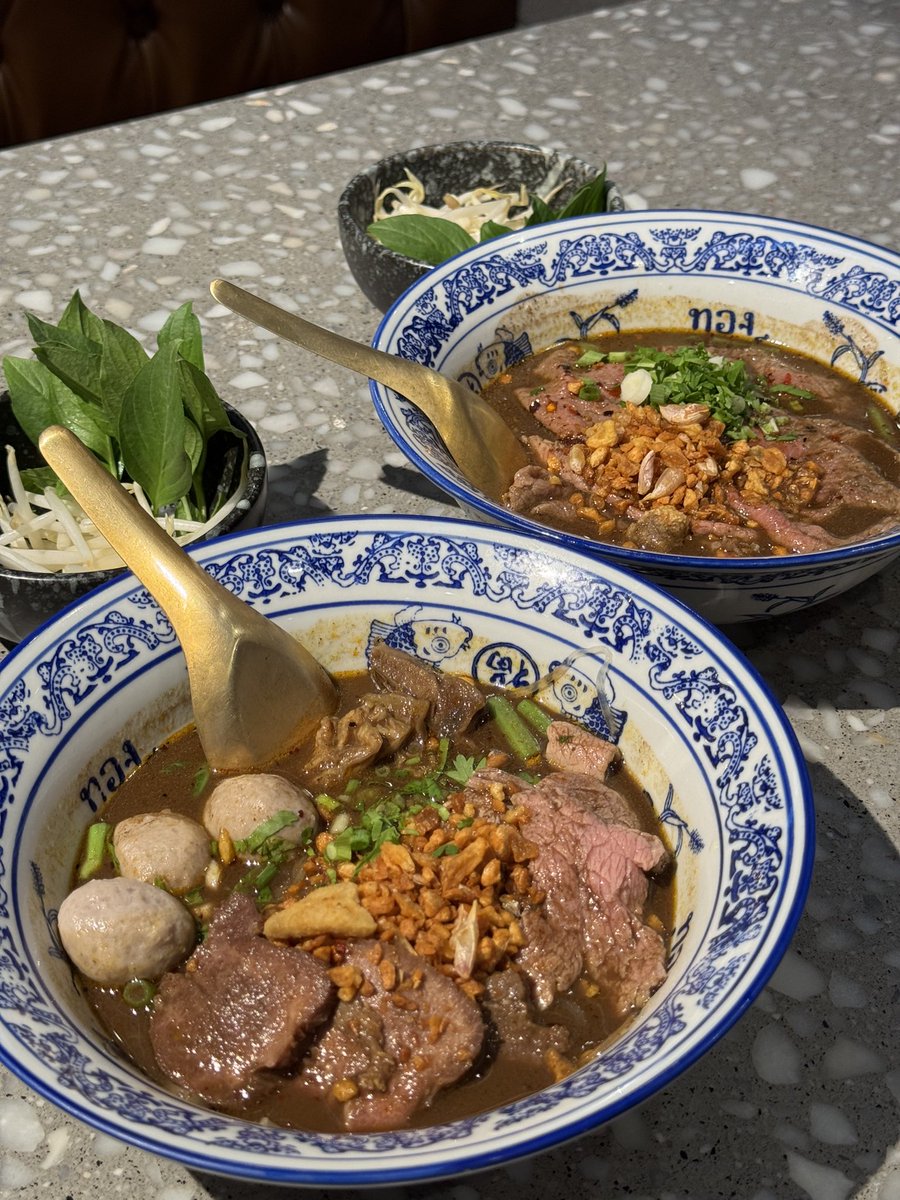 UOK_card's tweet photo. How to eat your way through Thailand:

1. See food
2. Tap UOK Card
3. Enjoy
4. Repeat

Auto conversion. Zero hassle. Maximum flavor. 🇹🇭🍜

#UOK #ThailandEats #JustTapIt https://t.co/u8MGDHbhea
