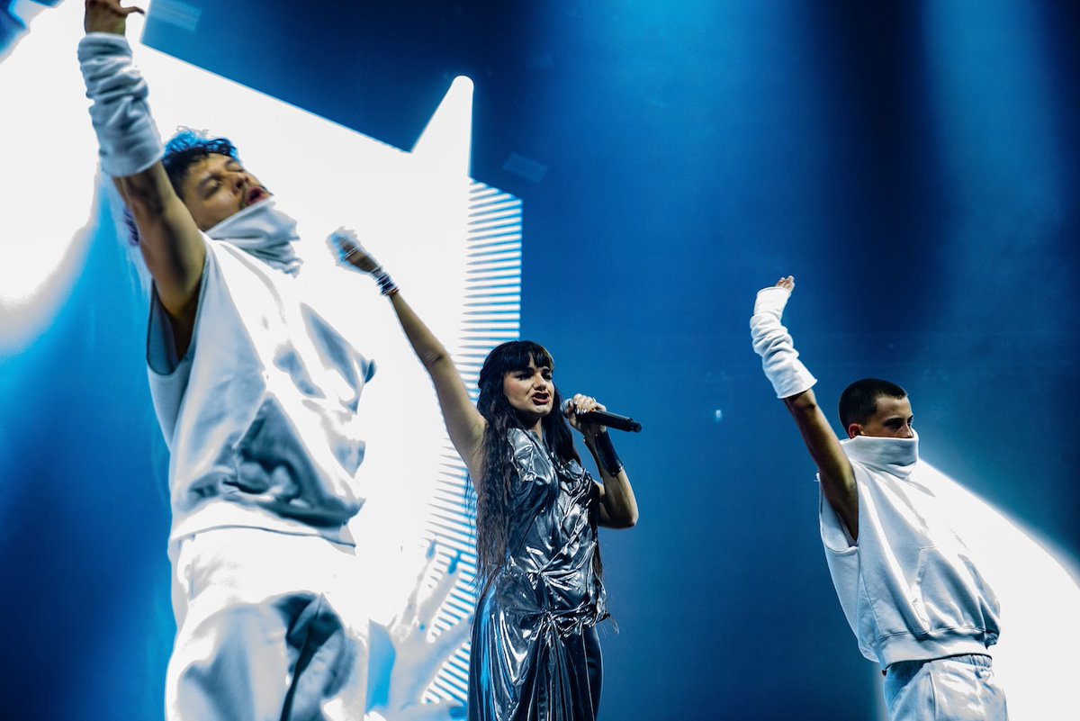 KristofSay59189's tweet image. In 2 days people will start paying attention to Essyla.  Totally underrated so far.  Repost if you want Belgium to qualify! 
#eurovision #belgium #dancingontheice #DOTI