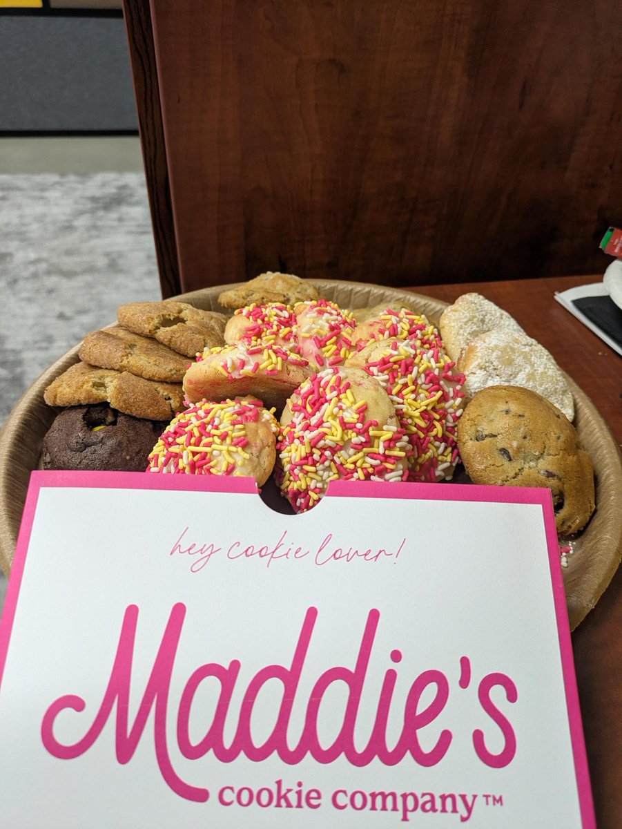 HoneycombCPA's tweet photo. Thank you to Corporate Tax Advisors for the best post-tax season cookies! https://t.co/h22OYH9yQa