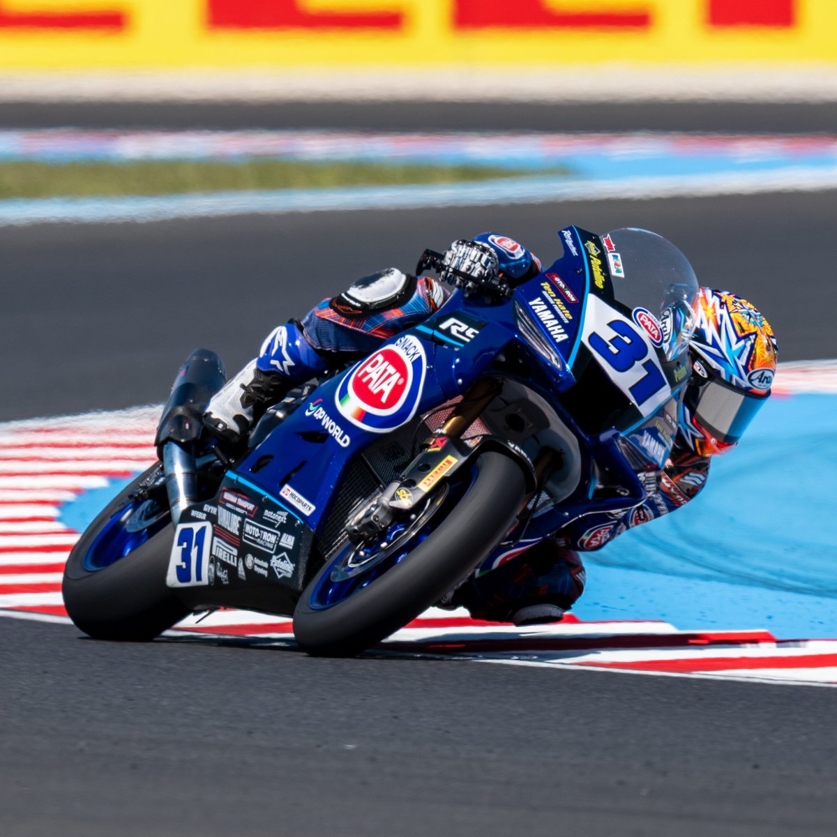 Pata Yamaha Ten Kate Racing tweet media