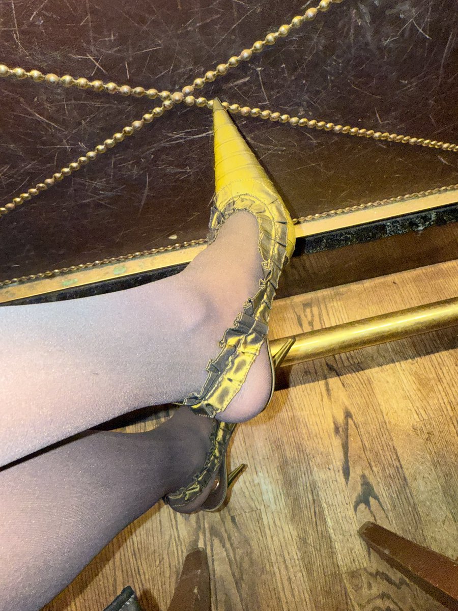 rosethemistres's tweet photo. Love my brand new YSL heels ! def couture coded https://t.co/zn0pr1fRUJ