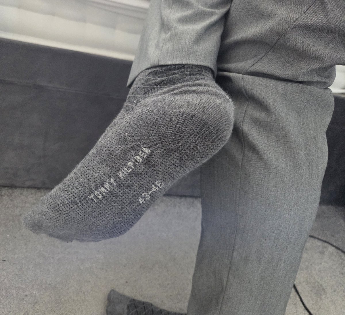 james_in_socks's tweet photo. Busy day at work today, I was out on appointments all afternoon...

These Tommy socks kept my feet comfortable and looking professional as I usually end up taking off my shoes while visiting customers in their homes.

Looking forward to a relaxing weekend ☀️ https://t.co/VjOTngl8VP