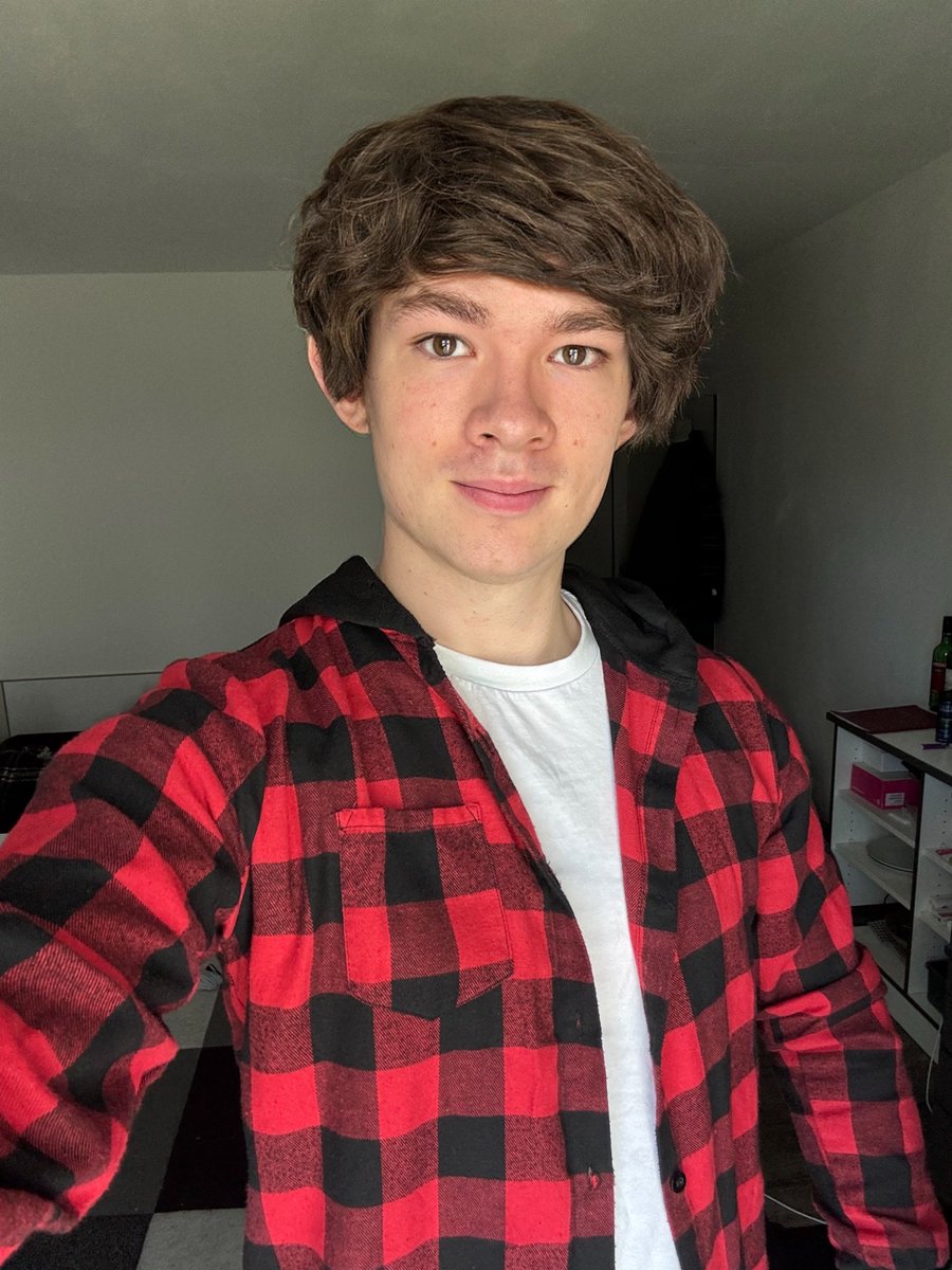 Alex tweet media