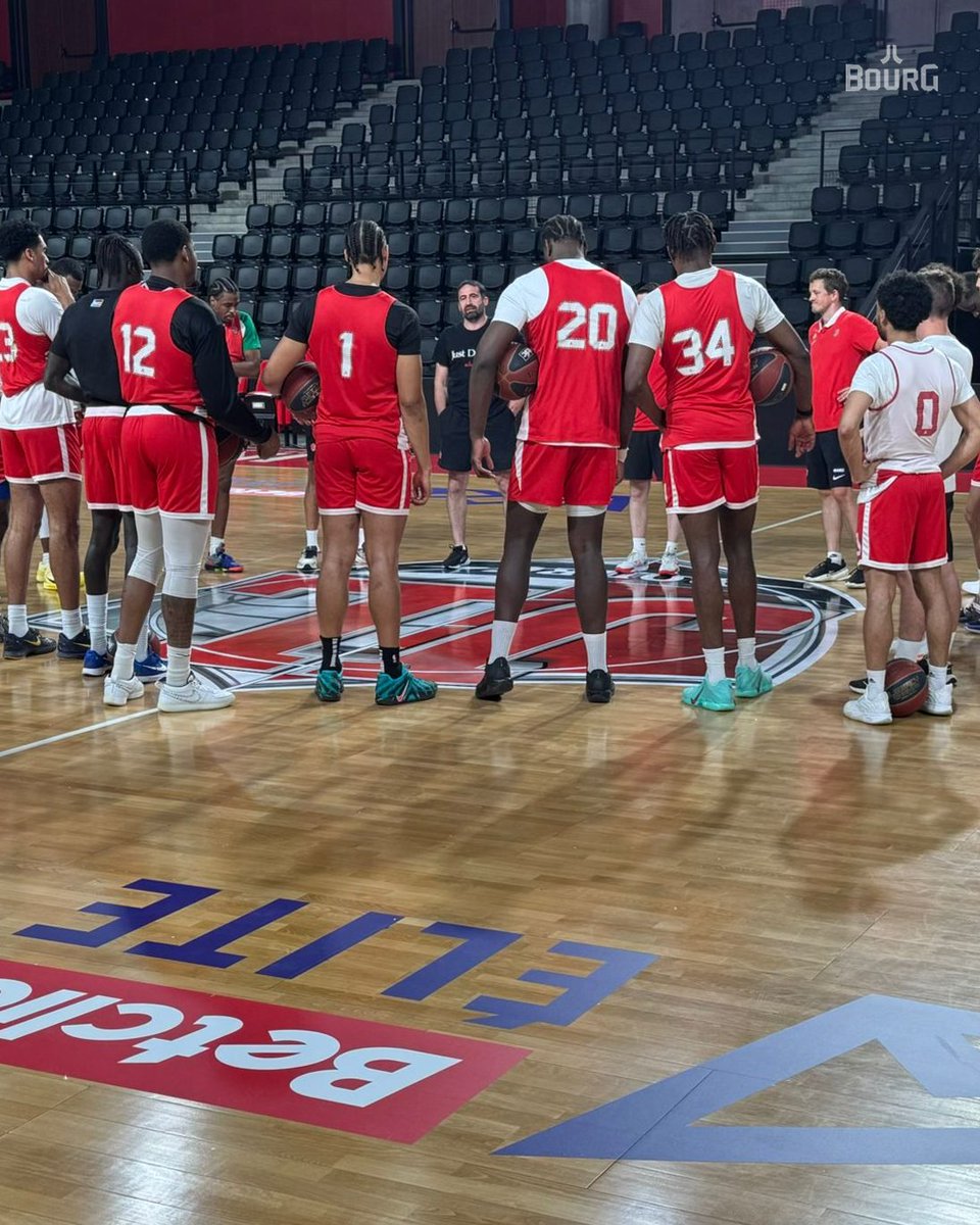 JL Bourg Basket tweet media