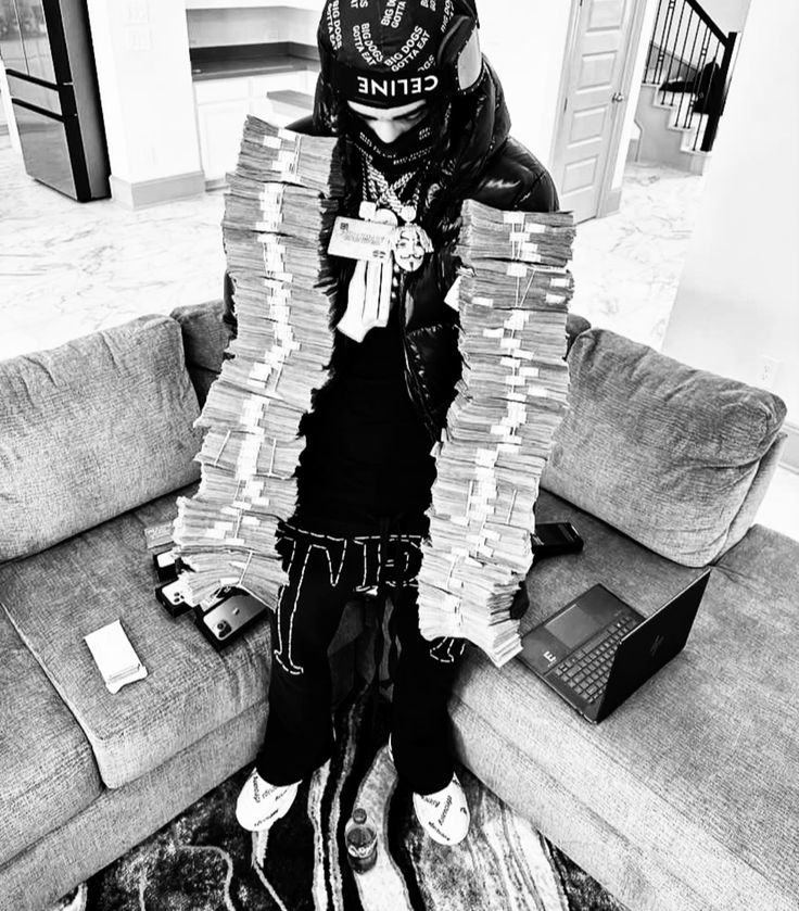 PnchMadeD3v's tweet image. If u want to be like me check my bi0! 🔥

#punchmadedev #money #business #idea #howtomakemoney #giveaway #telegram #fraud #larp