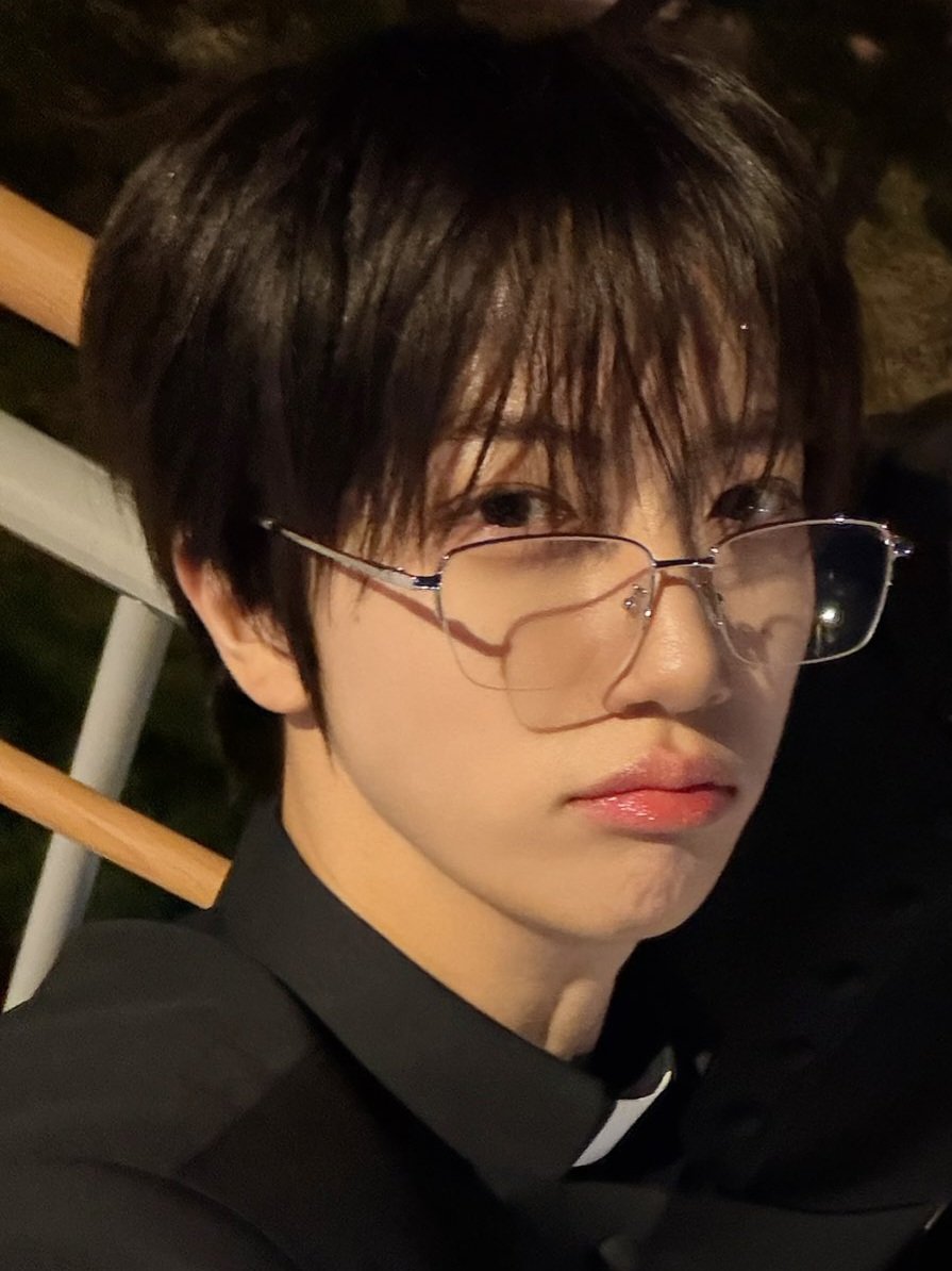 안함 tweet media