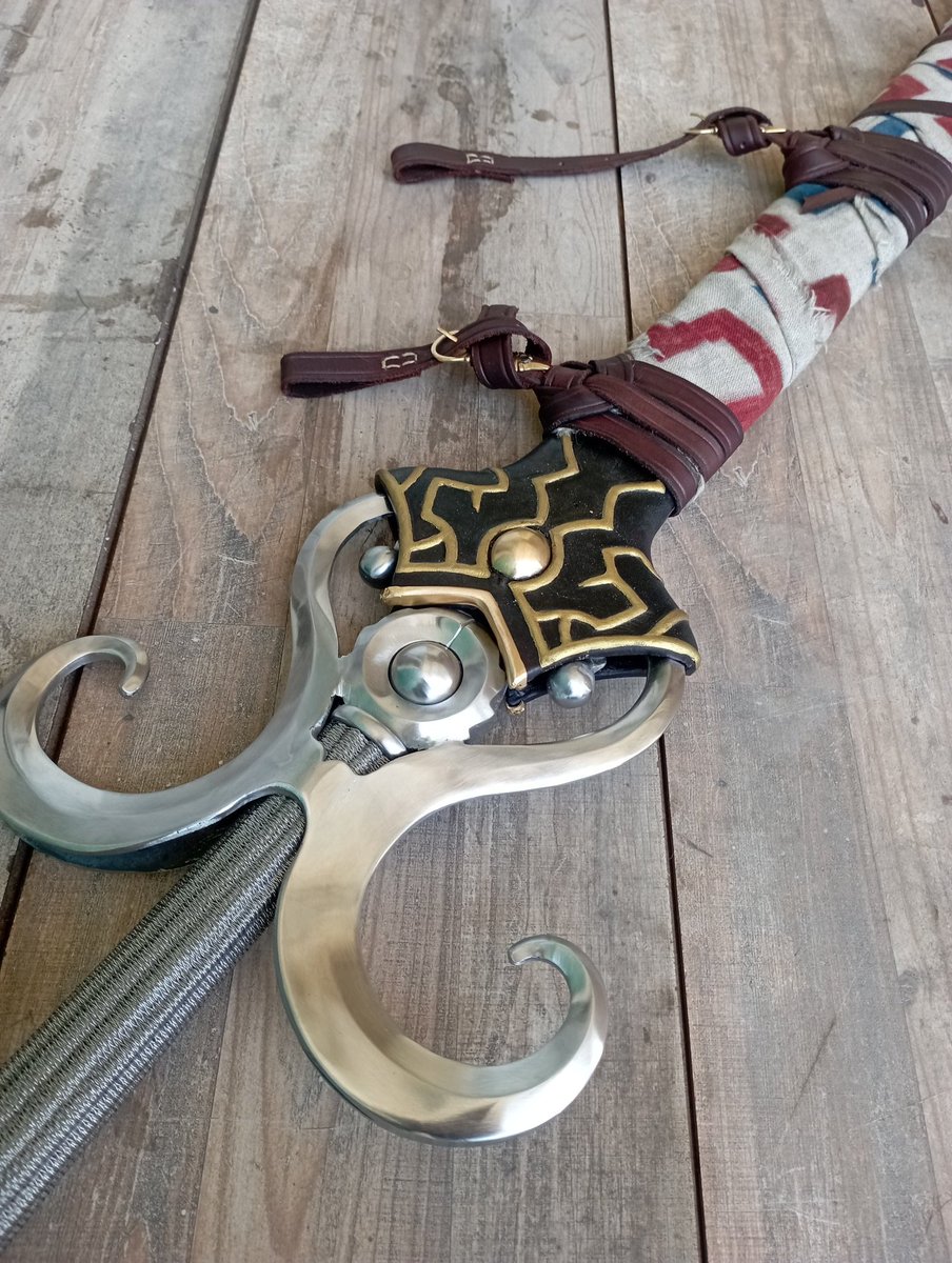 Arann Reichhardt Swordsmith tweet media
