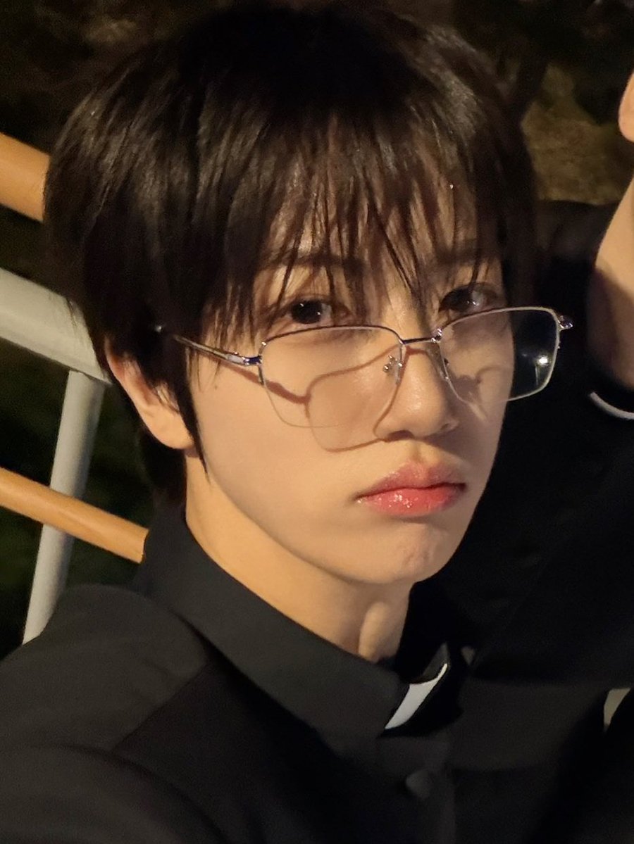 안함 tweet media