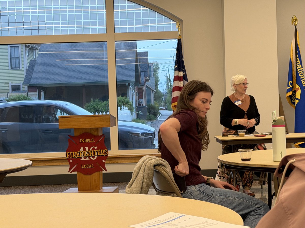 Constablekallen's tweet image. Enjoyed connecting with residents and leaders at the Chatham Arch Neighborhood meeting. Conversations like these keep us grounded, informed, and focused on building stronger, safer communities together. 🏡 #CommunityFirst #CenterTownship #ConstableAllen