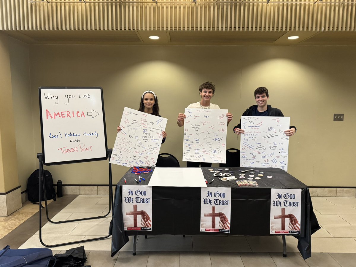 Look at this! 👀
<a href="/tpusastudents/">TPUSA Students</a> at ONU hosted their first tabling with LPS where they asked students why they love America! 🇺🇸

200+ students used their first amendment right to share what they love about the country! 🗣️

These students continue to grow <a href="/charliekirk11/">Charlie Kirk</a> legacy 🎤