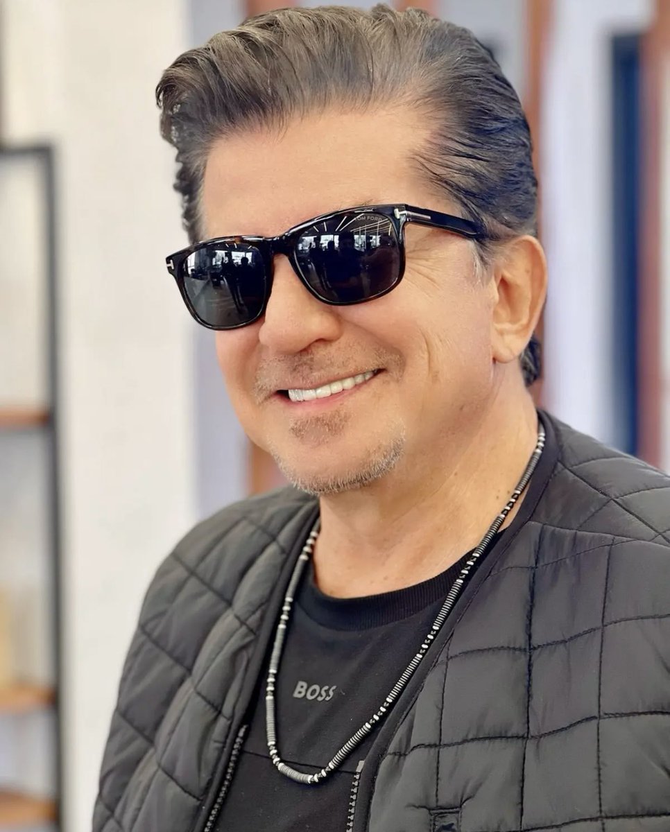WalidToufic's tweet photo. كل عام والعمال بألف خير .. أنتم صناع الوطن #عيد_العمّال https://t.co/WqSEIHnzAz