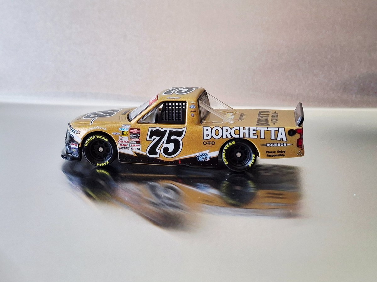 LiebertDieter's tweet photo. My newest one is finished
@pkligerman 
@pdonahueracing 
@HendersonTrucks 
@bigmchnracing 
@NASCAR_Trucks 
#NCTS
#NASCAR 
#nascardiecast 
#diecast64 https://t.co/jX5e160dCE