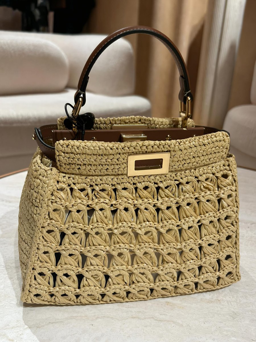 luxafriqueshop's tweet image. High-texture raffia is the definitive shift for 2026!

This edit features the new Fendi Peekaboo and Baguette in intricate, 3D-effect raffia weaves.

DM our #PersonalShopper team here at LAB to learn more about these bags!

#Fendi #FendiPeekaboo #FendiBaguette #SummerStyle